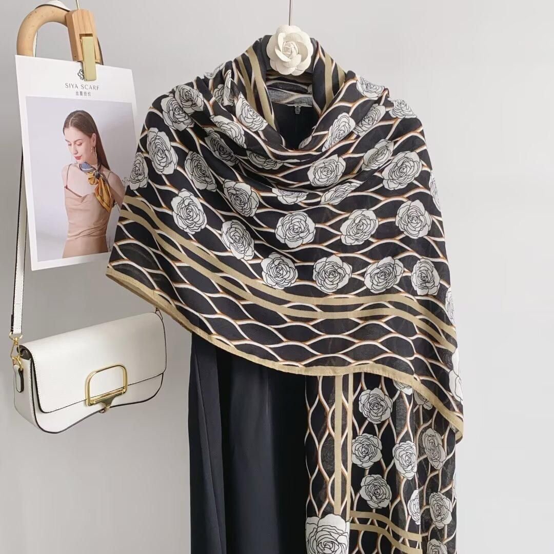 “Elegant Black Rose Printed Warm Scarf – Stylish & Cozy Winter Accessory”